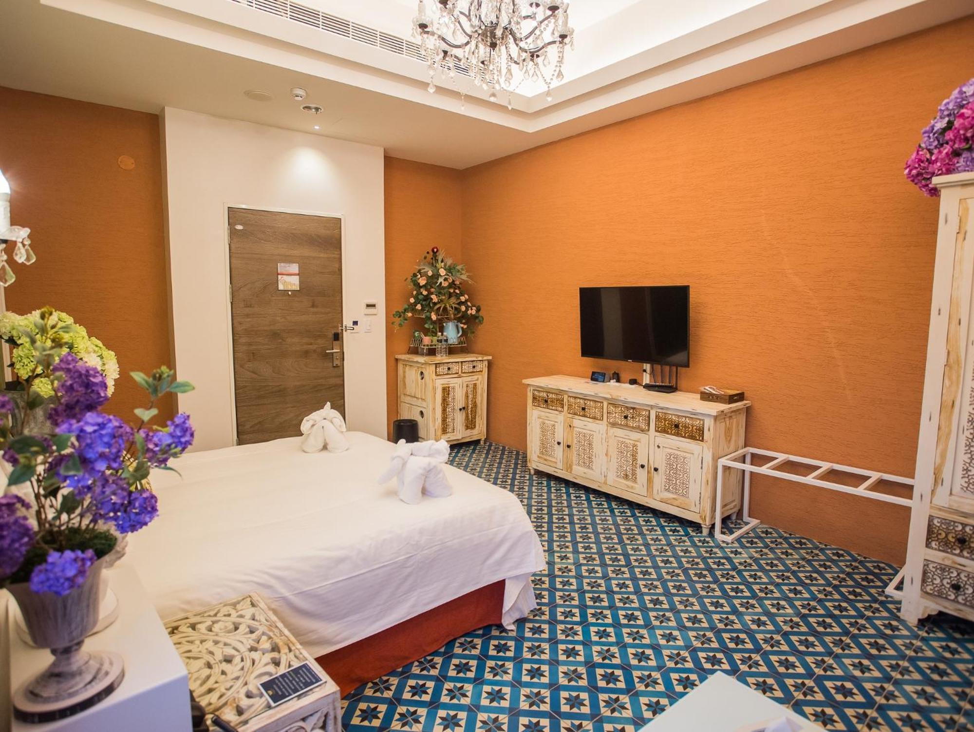 Anna King Hotel Chiayi City Exterior photo